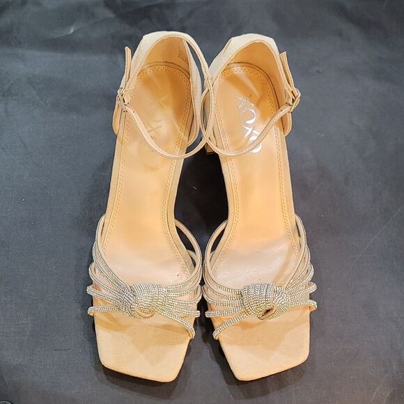 BRAND NEW XOXO FLAVIA WOMEN’S FASHION HEEL-TAUPE - Picture 2 of 16